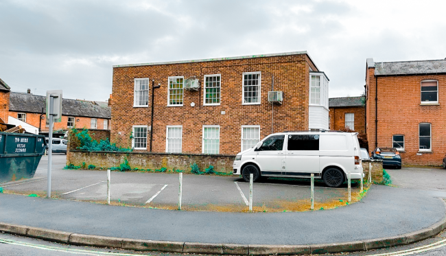 16 Bridge Street, Andover, Hampshire SP10 1BJ 9