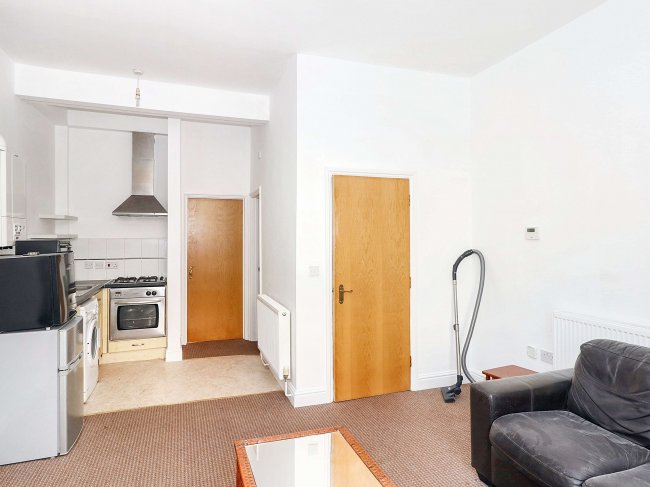 Flat 4, 2-8 Athelstan Road, Margate, CT9 2BF 5