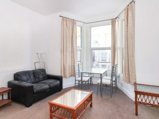 Flat 4, 2-8 Athelstan Road, Margate, CT9 2BF 5