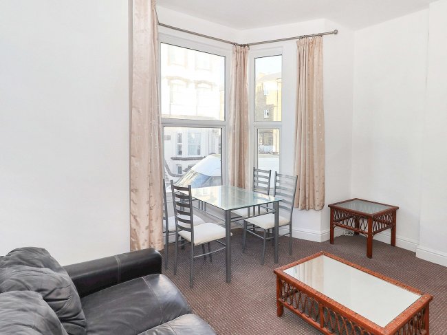 Flat 4, 2-8 Athelstan Road, Margate, CT9 2BF 5