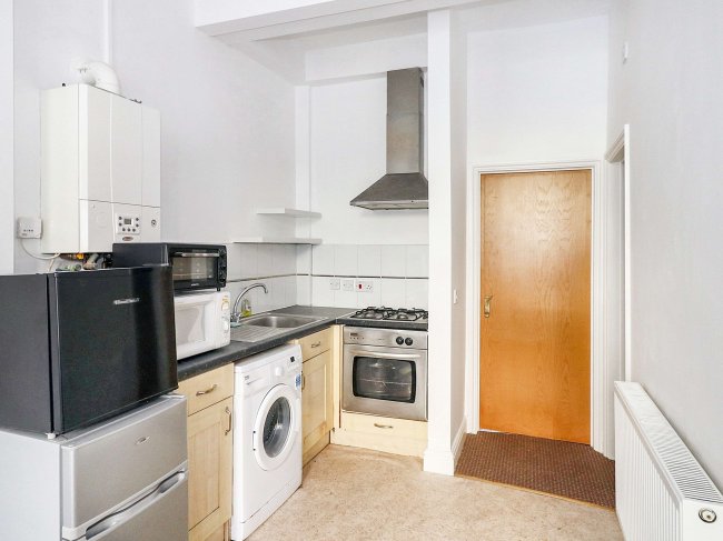 Flat 4, 2-8 Athelstan Road, Margate, CT9 2BF 5