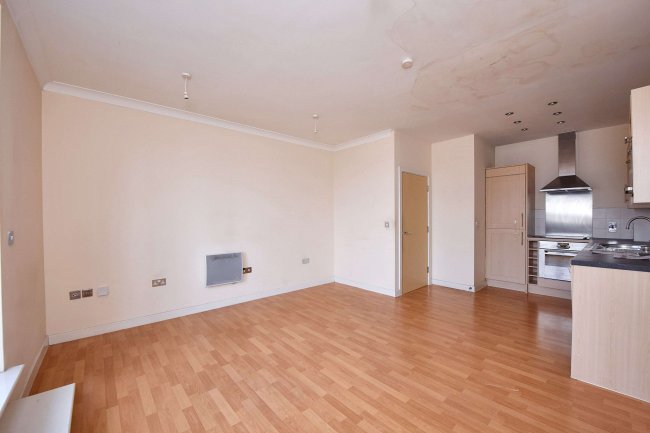 407 Quayside Drive, Colchester, CO2 8GT 5