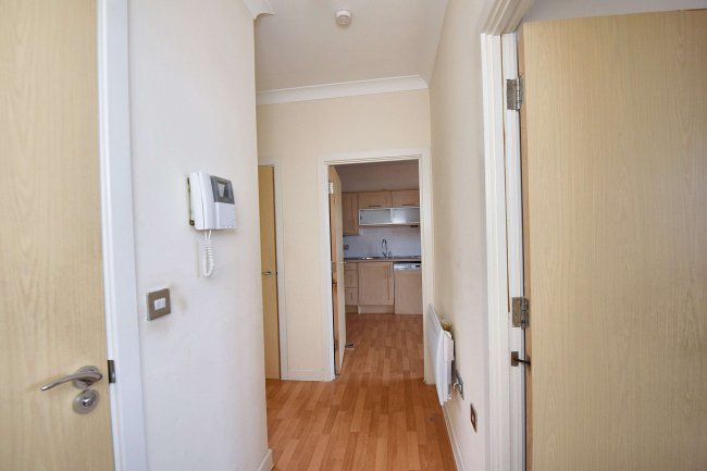 407 Quayside Drive, Colchester, CO2 8GT 5