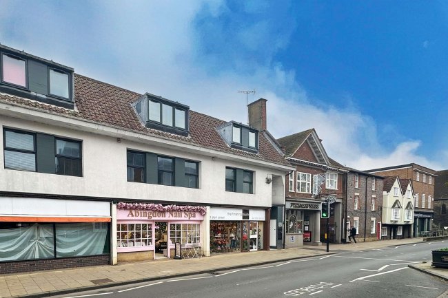 13 Stert Street, Abingdon OX14 3JF 8