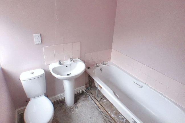 4 Smith Street, Scunthorpe, North Lincolnshire, DN15 7LG 8