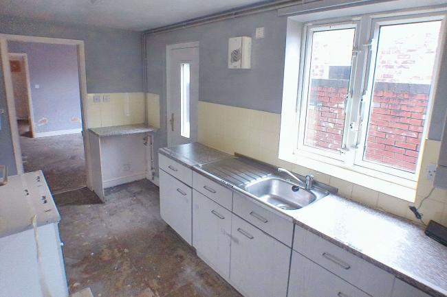 4 Smith Street, Scunthorpe, North Lincolnshire, DN15 7LG 8