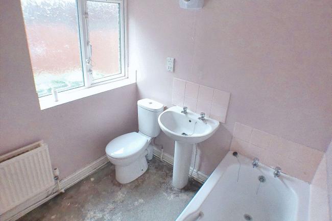 4 Smith Street, Scunthorpe, North Lincolnshire, DN15 7LG 8