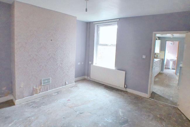 4 Smith Street, Scunthorpe, North Lincolnshire, DN15 7LG 8