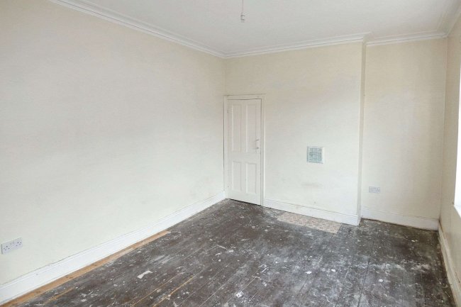 30 Alliance Avenue, Hull, HU3 6QX 2