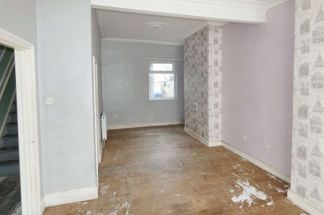 30 Alliance Avenue, Hull, HU3 6QX 2