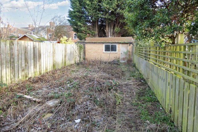 30 Alliance Avenue, Hull, HU3 6QX 2