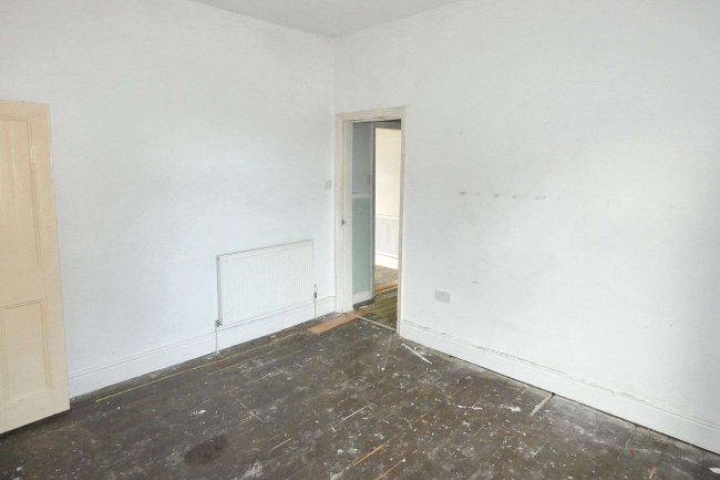 30 Alliance Avenue, Hull, HU3 6QX 2