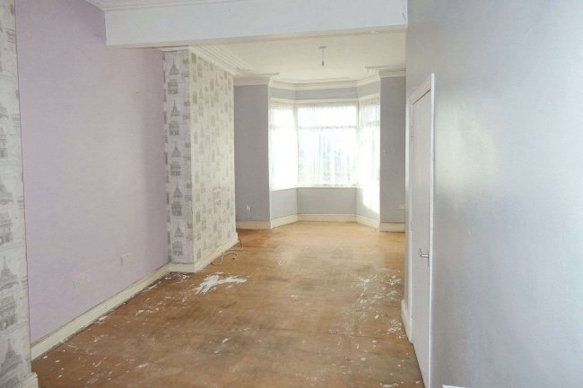 30 Alliance Avenue, Hull, HU3 6QX 2