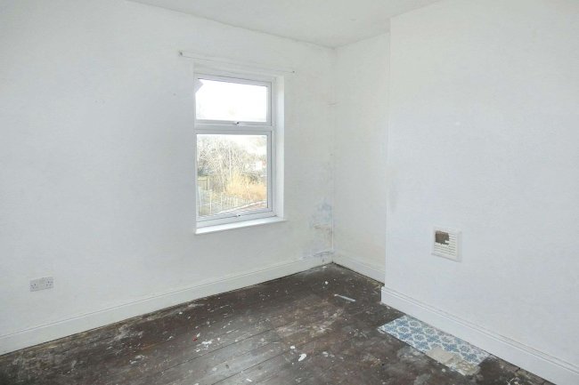 30 Alliance Avenue, Hull, HU3 6QX 2