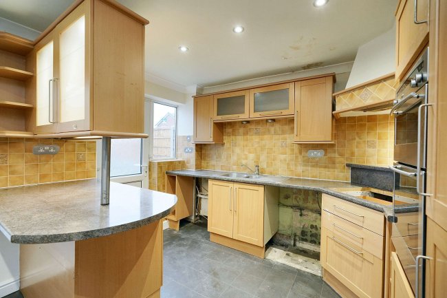 30 Craster Drive, Bulwell, Nottingham, NG6 7FJ 9