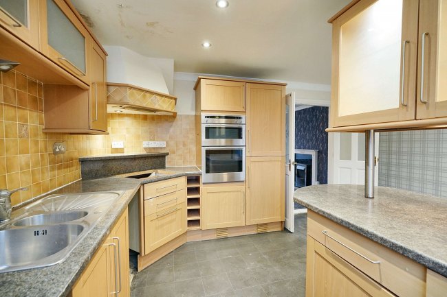 30 Craster Drive, Bulwell, Nottingham, NG6 7FJ 9