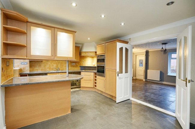 30 Craster Drive, Bulwell, Nottingham, NG6 7FJ 9