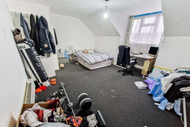 50 Bulwer Road, Barnet, London, EN5 5JB 1