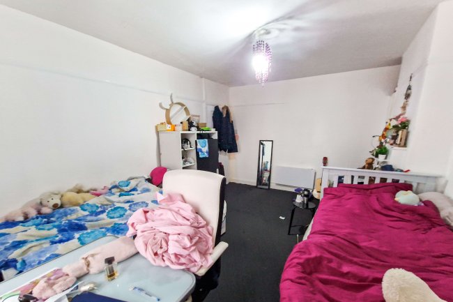 50 Bulwer Road, Barnet, London, EN5 5JB 1