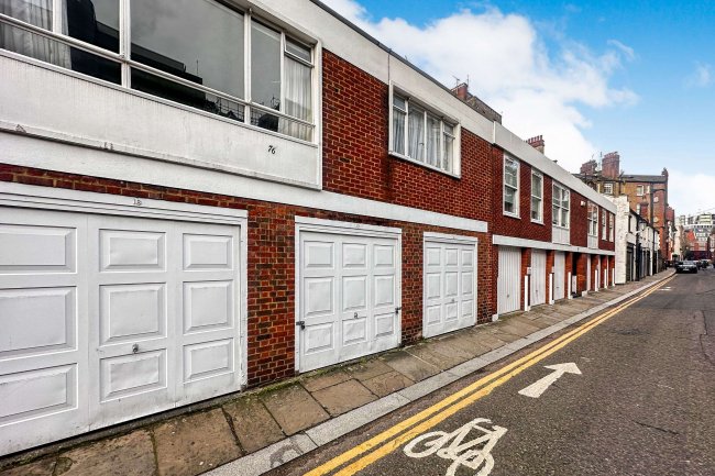Garage 17, Denbigh House, Hans Place, Knightsbridge , London, SW1X 0EX 1