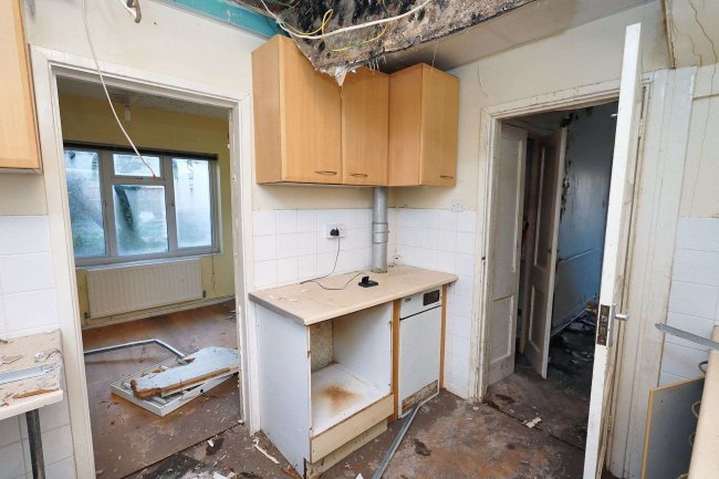 Capel Manor Caretakers House, Capel Manor, Bullsmoor Lane, Enfield EN1 4RQ 7