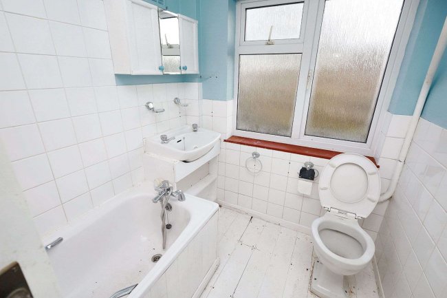 Capel Manor Caretakers House, Capel Manor, Bullsmoor Lane, Enfield EN1 4RQ 7