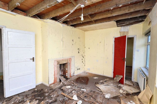 Capel Manor Caretakers House, Capel Manor, Bullsmoor Lane, Enfield EN1 4RQ 7