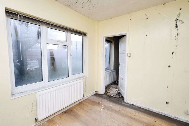 Capel Manor Caretakers House, Capel Manor, Bullsmoor Lane, Enfield EN1 4RQ 7