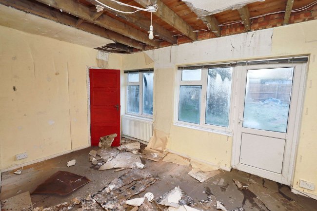 Capel Manor Caretakers House, Capel Manor, Bullsmoor Lane, Enfield EN1 4RQ 7