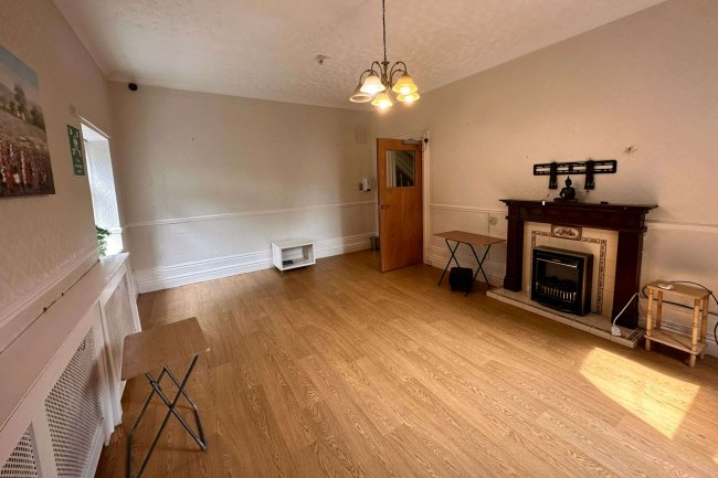 69 Queens Road, Oldham, OL8 2BA 1