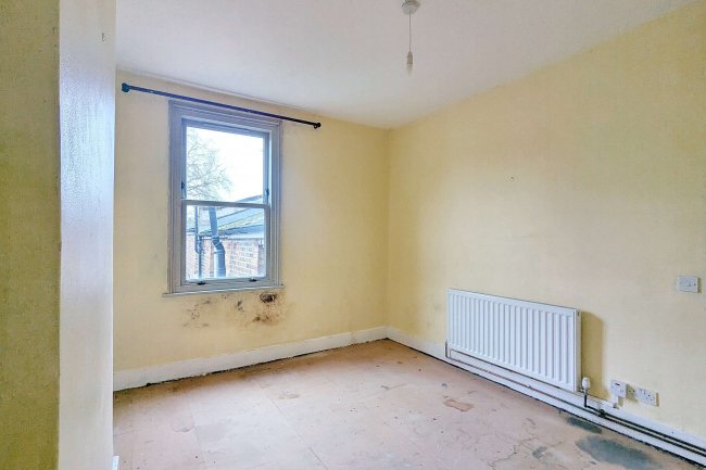 95 Gayford Road, Shepherds Bush, W12 9BY 6