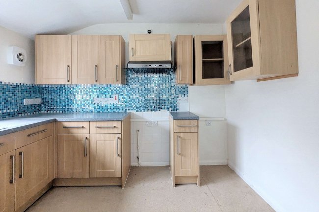 95 Gayford Road, Shepherds Bush, W12 9BY 6