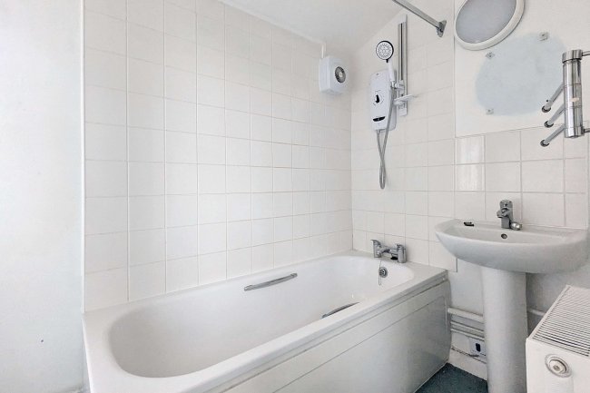 95 Gayford Road, Shepherds Bush, W12 9BY 6