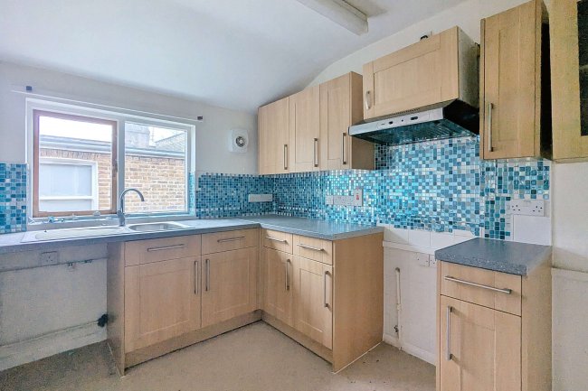 95 Gayford Road, Shepherds Bush, W12 9BY 6