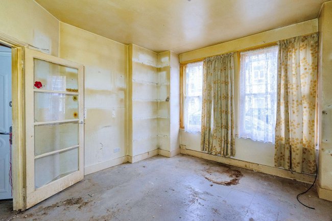 Flat A, 48 Tunis Road, Shepherds Bush, W12 7EZ 5