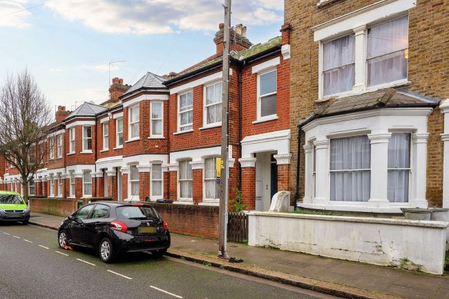 Flat A, 48 Tunis Road, Shepherds Bush, W12 7EZ 5