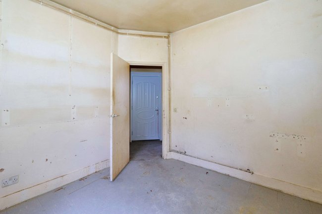 Flat A, 48 Tunis Road, Shepherds Bush, W12 7EZ 5