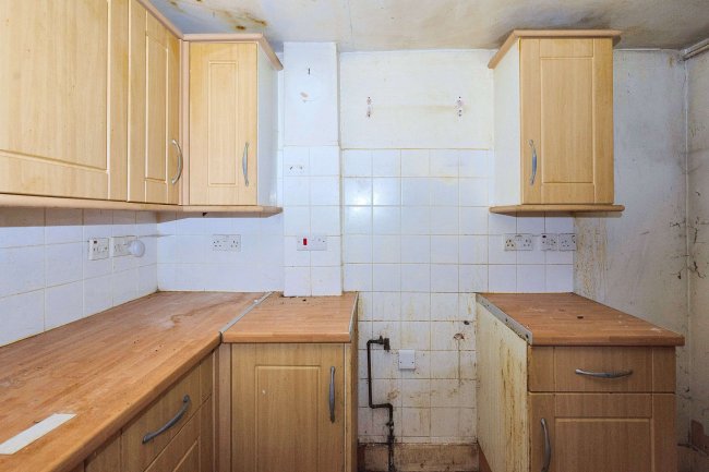 Flat A, 48 Tunis Road, Shepherds Bush, W12 7EZ 5