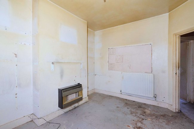 Flat A, 48 Tunis Road, Shepherds Bush, W12 7EZ 5