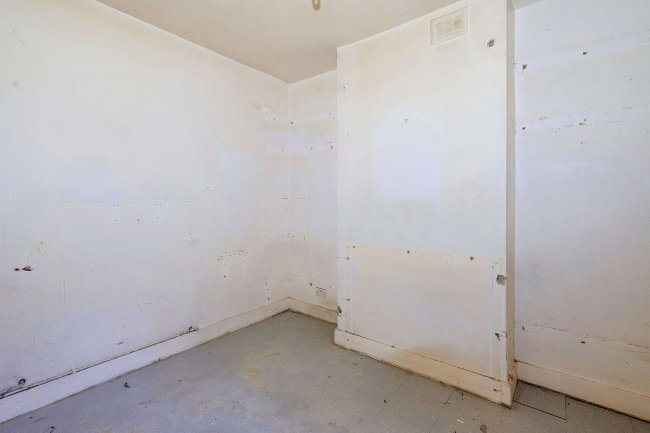 Flat A, 48 Tunis Road, Shepherds Bush, W12 7EZ 5