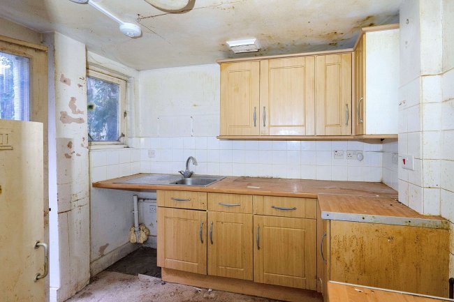 Flat A, 48 Tunis Road, Shepherds Bush, W12 7EZ 5