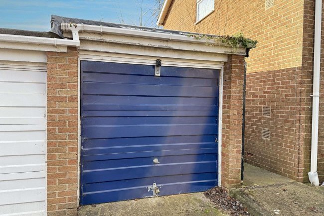 38 Burnham Avenue, Newcastle Upon Tyne NE15 8XF 6