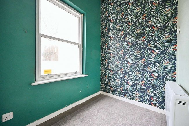 Flat 5, 14 Park Crescent, Worthing, West Sussex BN11 4AH 6