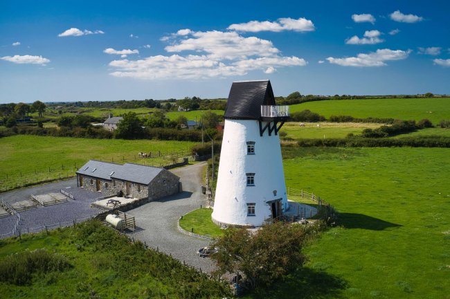 Melin Newydd Windmill and Holiday Cottages, Tynlon, Anglesey LL65 4UA 10