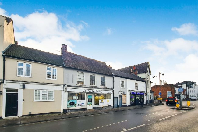 22, 22A, 24 & 24A London Street, Chertsey, KT16 8AA 3