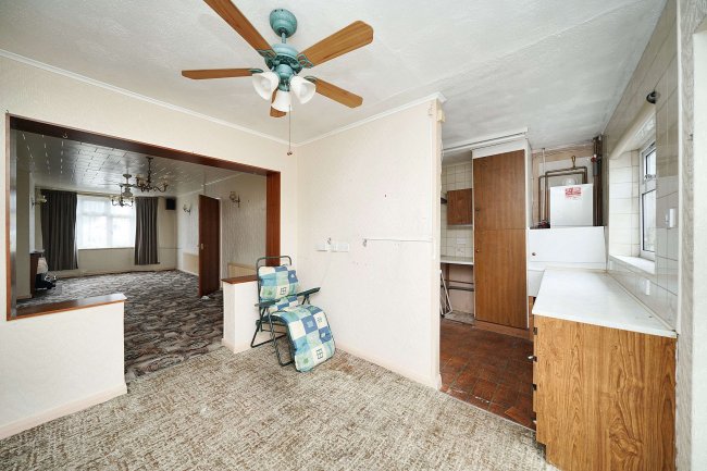 16 Alvista Avenue, Taplow, Maidenhead, SL6 0PG 7