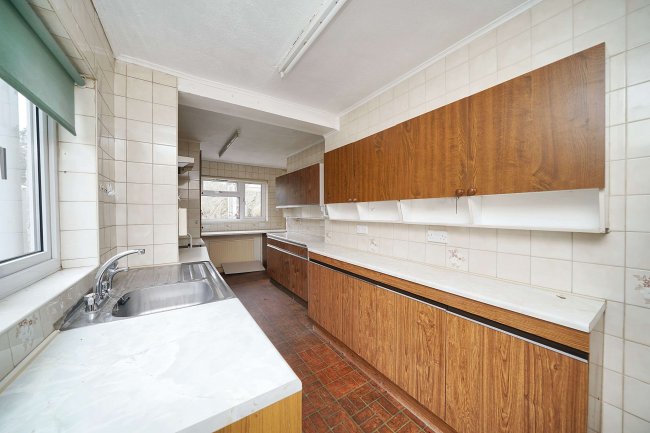 16 Alvista Avenue, Taplow, Maidenhead, SL6 0PG 7