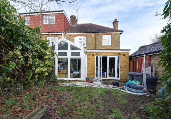 71 Lullington Garth, Woodside Park, London, N12 7BL 1