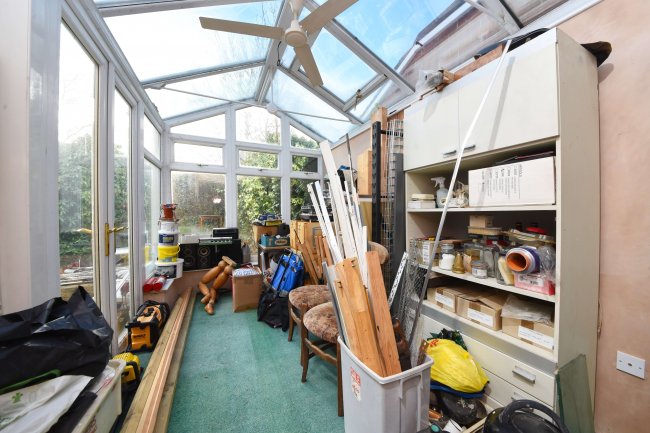 71 Lullington Garth, Woodside Park, London, N12 7BL 1