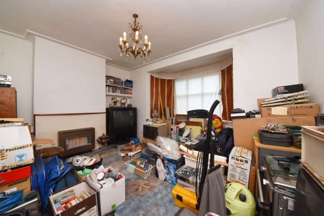 71 Lullington Garth, Woodside Park, London, N12 7BL 1